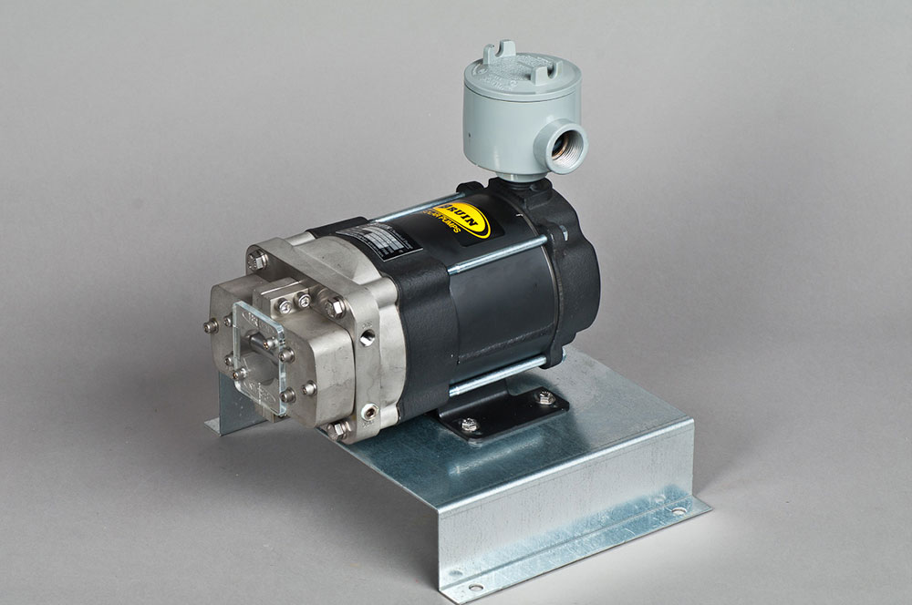 br1100-solar-powered-chemical-injection-pump_1
